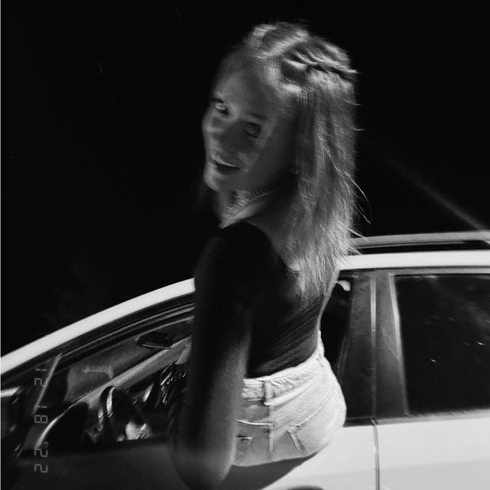 Meet your Posher, Bella